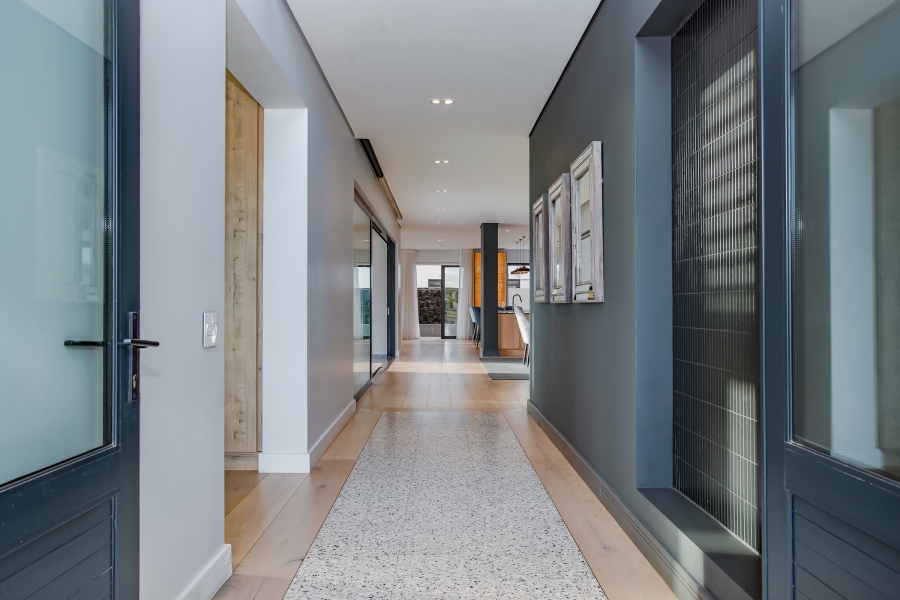 5 Bedroom Property for Sale in Val De Vie Estate Western Cape